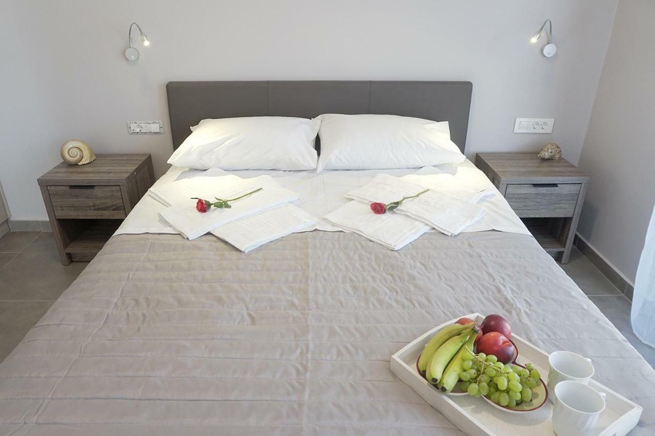 Anastasia's Luxury * Khania