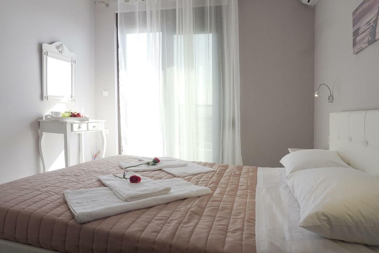 Anastasia's Luxury Khania